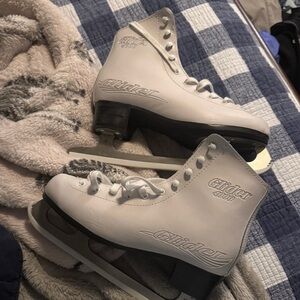 White Glider 4000 Ice Skates